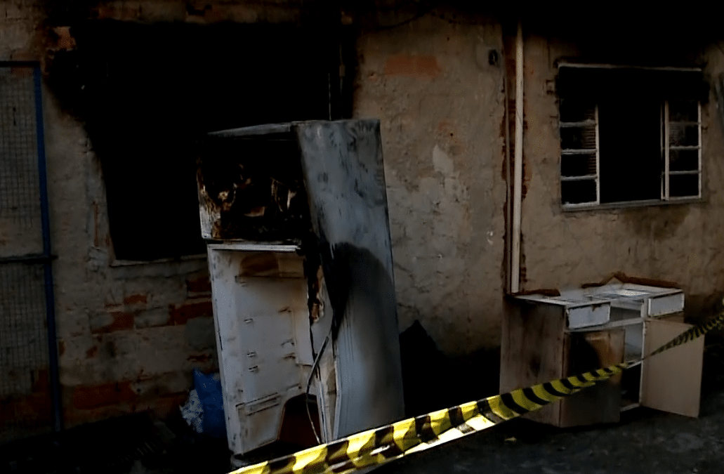 Incêndio destrói casas de família tradicional em Jundiaí e deixa moradores sem lar