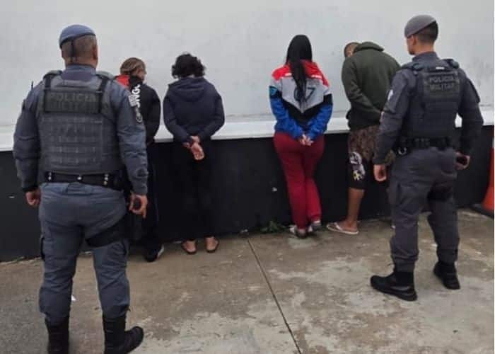 Quatro pessoas são presas por tráfico de drogas durante operação da PM em Sorocaba