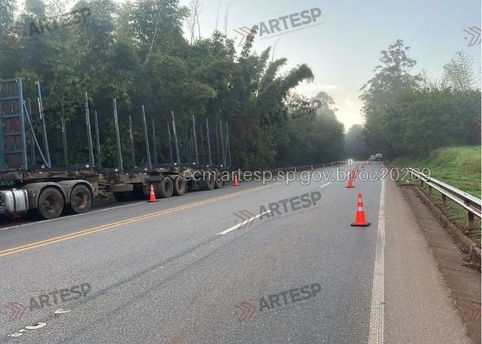Motociclista morre após bater frontalmente com carreta, em Itapetininga