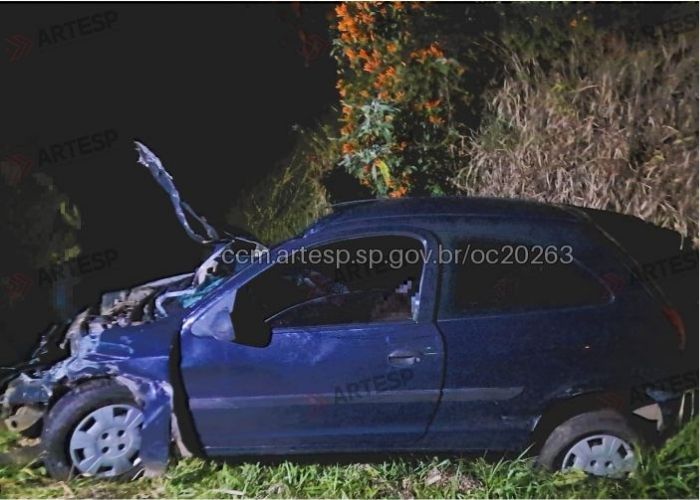 Motorista fica gravemente ferido após capotamento na SP-189 em Buri
