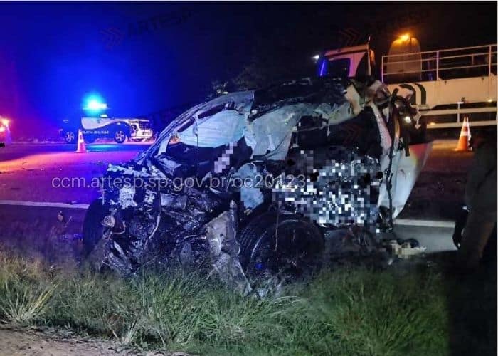 Motorista morre depois de colisão entre carro e caminhão em Tietê