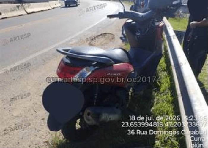 Motociclista morre após perder o controle da direção e tombar na SP-250, em Ibiúna