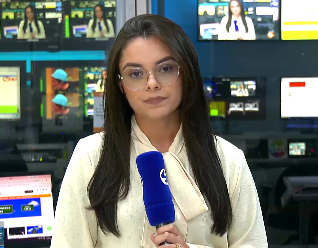 Rep&oacute;rter Fernanda Sena falando sobre o caso.