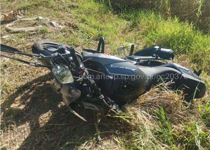 Imagem da motocicleta ap&oacute;s a colis&atilde;o