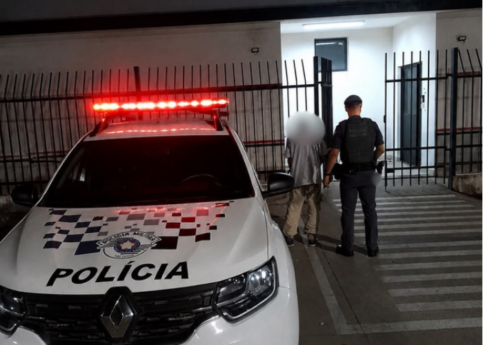 Homem é preso depois de invadir casa e tentar roubar moradores em Ibiúna