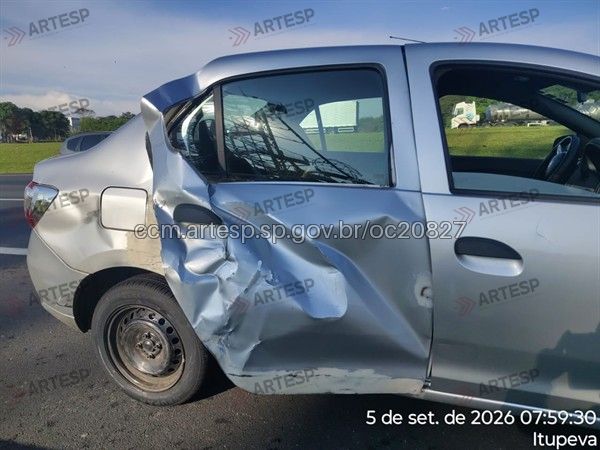 Acidente entre moto e carro deixa duas pessoas feridas na Rodovia dos Bandeirantes, em Itupeva