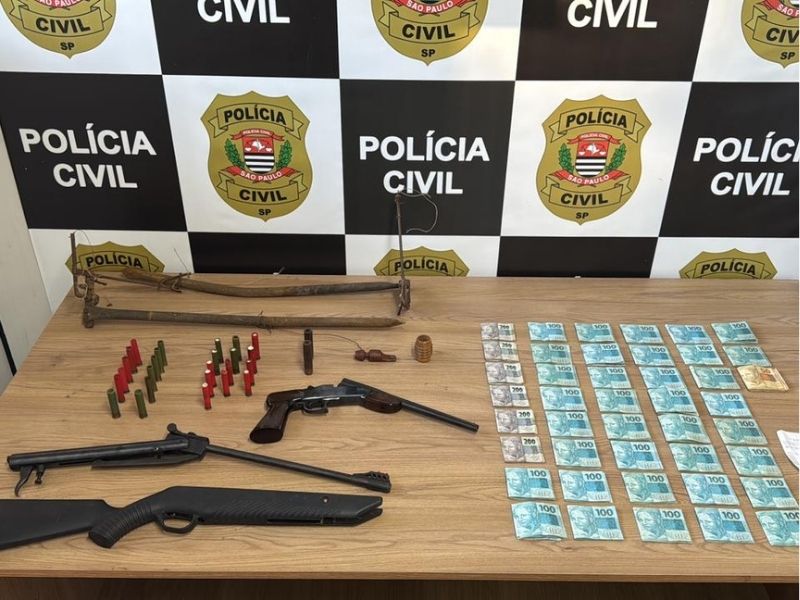 Polícia apreende armas e R$ 41 mil durante operação em Itapetininga