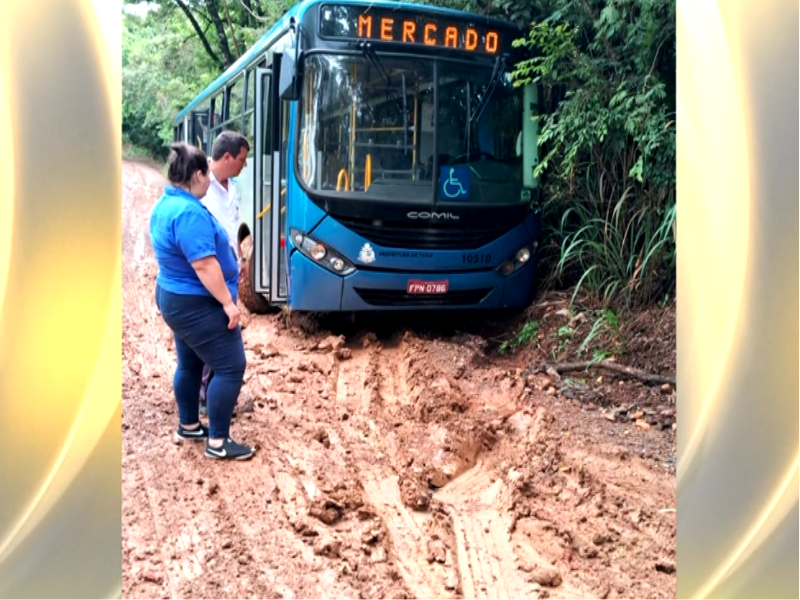 Imagem de &ocirc;nibus parado na estrada Jurumirim em Itapetininga.