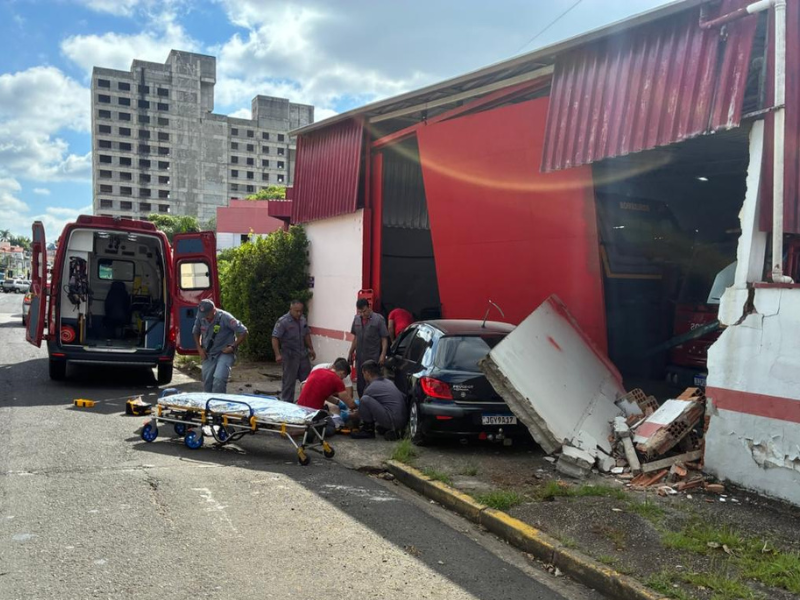 Imagem do carro no local