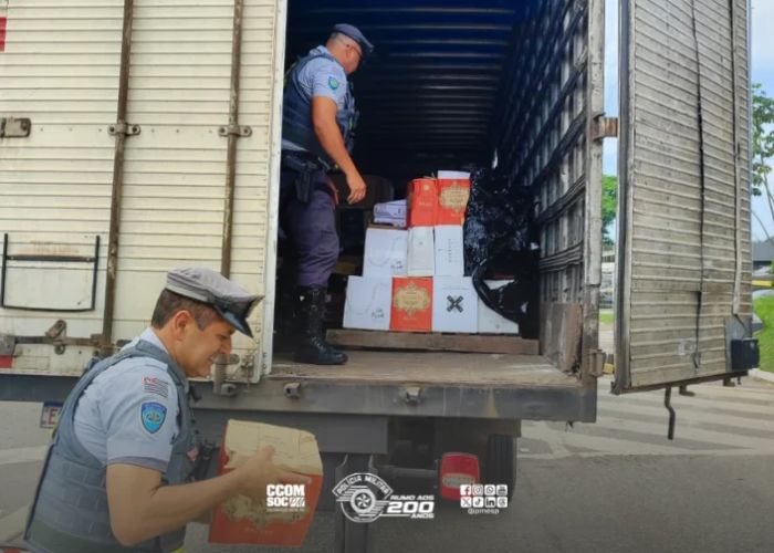 Pol&iacute;cia apreende carga milion&aacute;ria