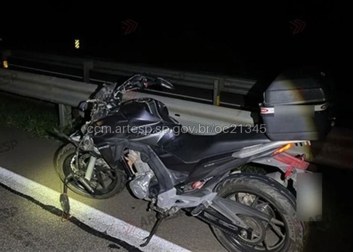 Motociclista morre após choque com caminhão na Raposo Tavares
